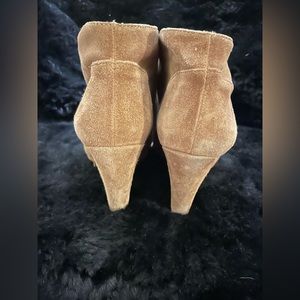 Gorgeous suede ankle boots